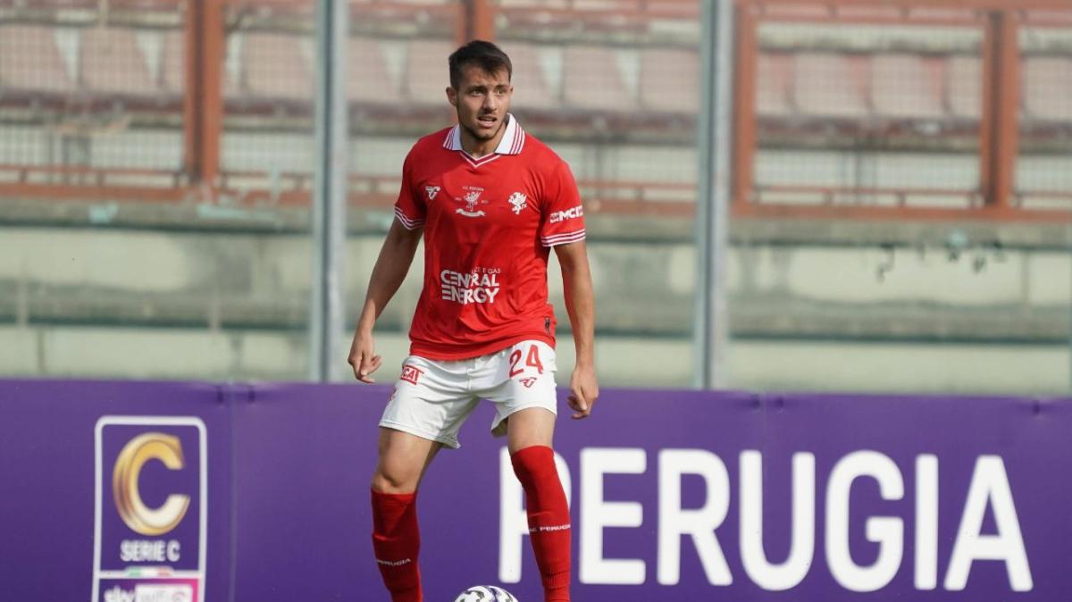 Cittadella e Cosenza su Torrasi: duello infuocato per il colpo a centrocampo