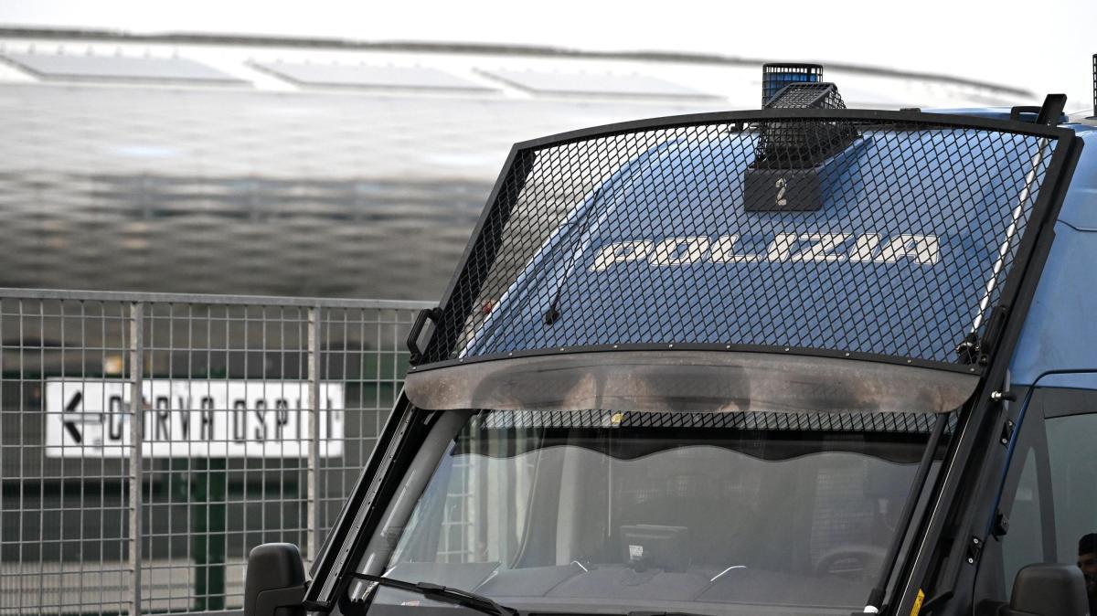 Trasferte vietate a Lazio e Napoli: Piantedosi firma il decreto fino a fine stagione