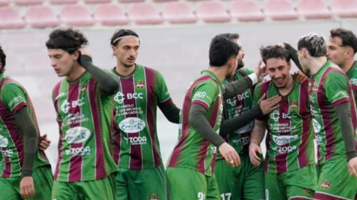 Serie D Girone I: Sancataldese guida con 39 giocatori utilizzati, Castrumfavara e Reggina appaiate a 38