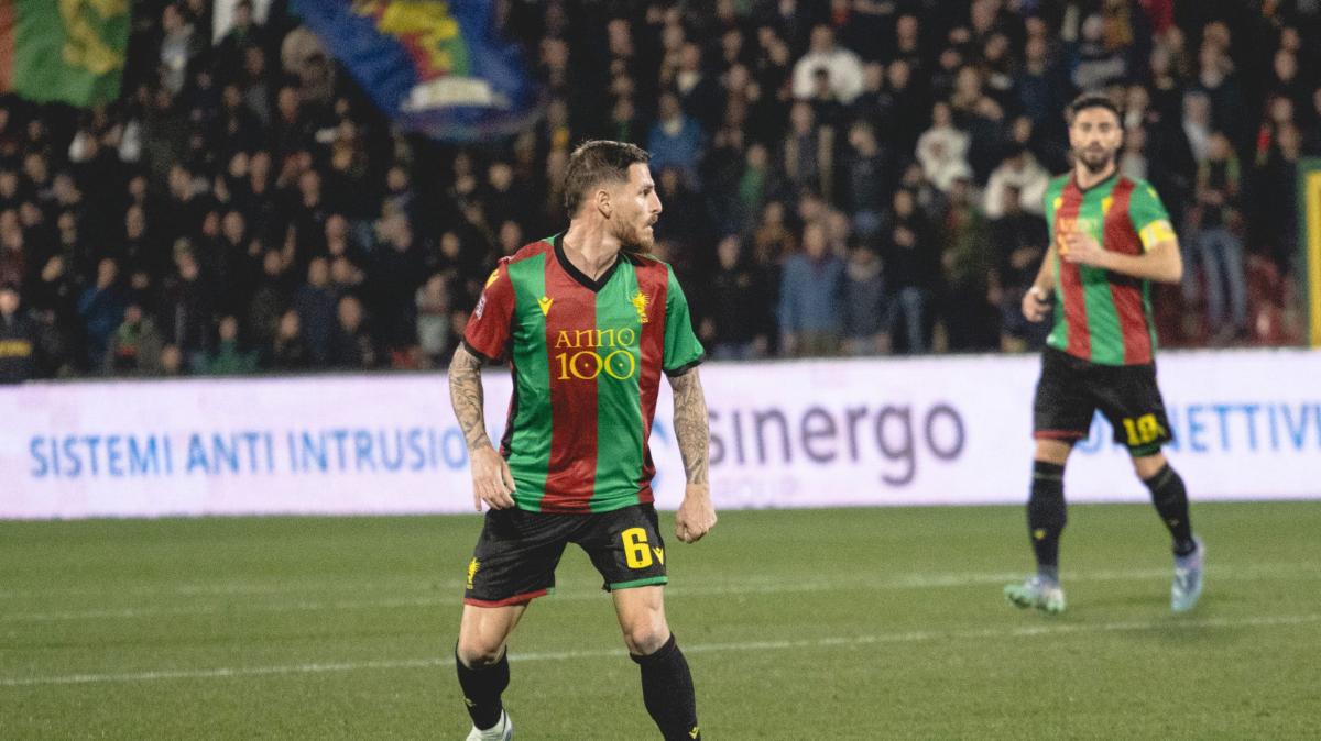 Potenza, è assalto alla difesa: un nome di Serie B infiamma il mercato! La mossa del ds Di Bari