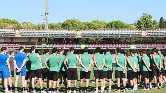 Clima rovente a Terni: la squadra si allena tra fumogeni e un confronto chiarificatore con i tifosi