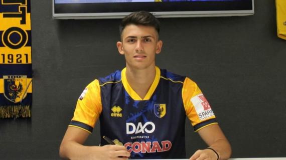 UFFICIALE: Giugliano, rinforzo sulla fascia sinistra