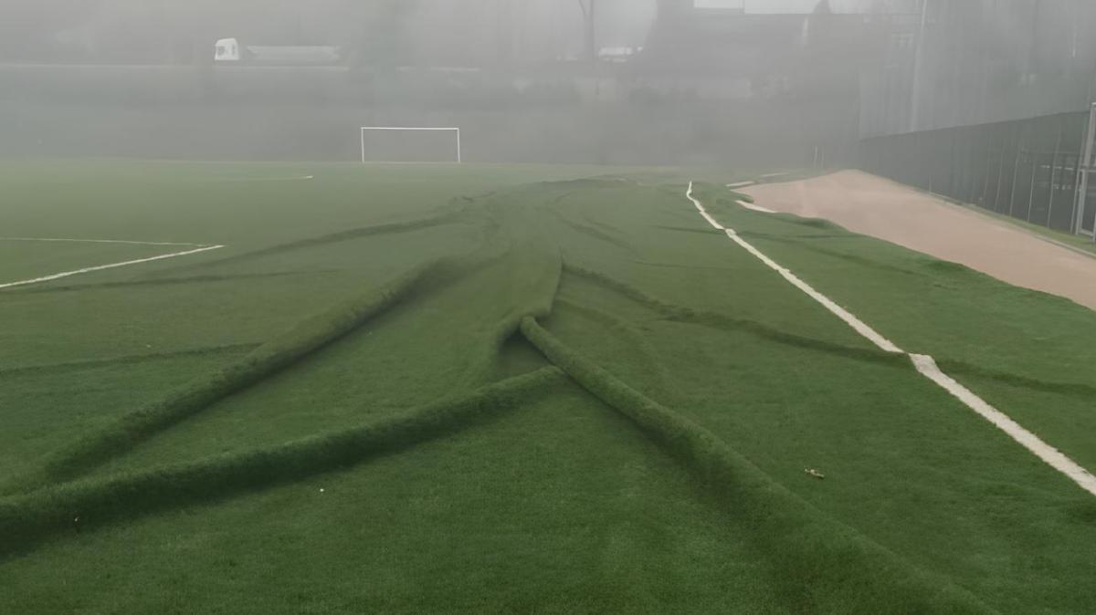 Nordio atterra a Potenza con l'elicottero: danneggiato gravemente il campo da calcio