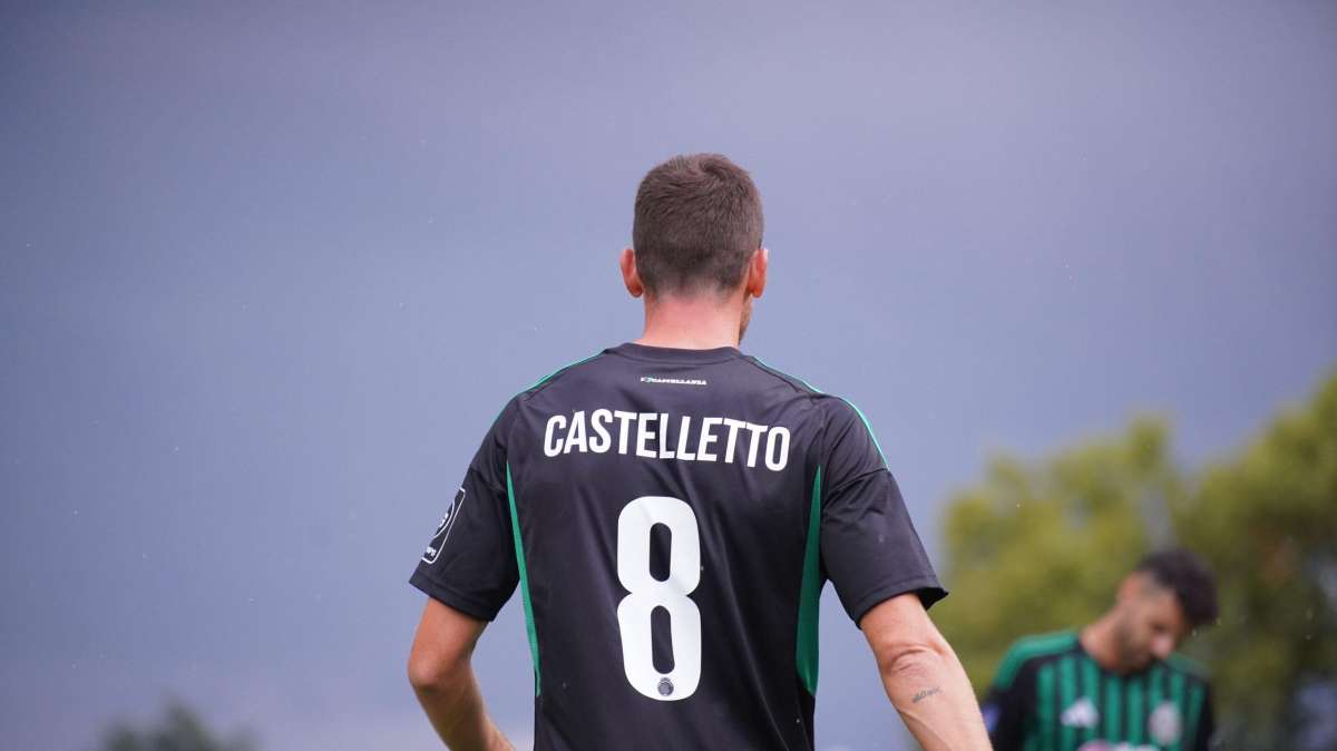 Eros Castelletto saluta la Castellanzese: corsa a tre per il centrocampista