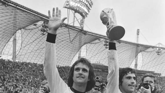 Calcio in lutto: è morta la leggenda Gerd Muller. Il bomber da 661 gol