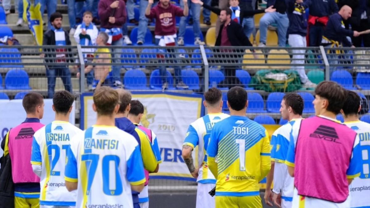 Serie D, il punto sul girone B: un terzetto lotta per il primo posto. In coda l'incredibile