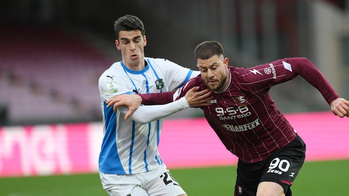 Avellino su Odenthal: contatti avviati con il Sassuolo per il difensore fuori dai piani di Grosso