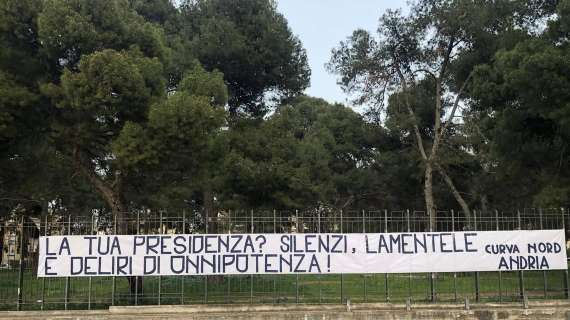 Fidelis Andria: tifosi in rivolta, striscioni di protesta contro il presidente Di Benedetto