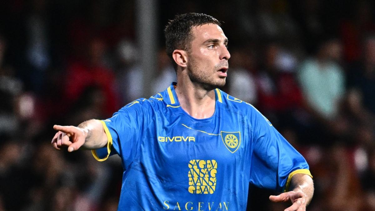 Sorrento, colpaccio a centrocampo: firma un ex Serie A per blindare la regia