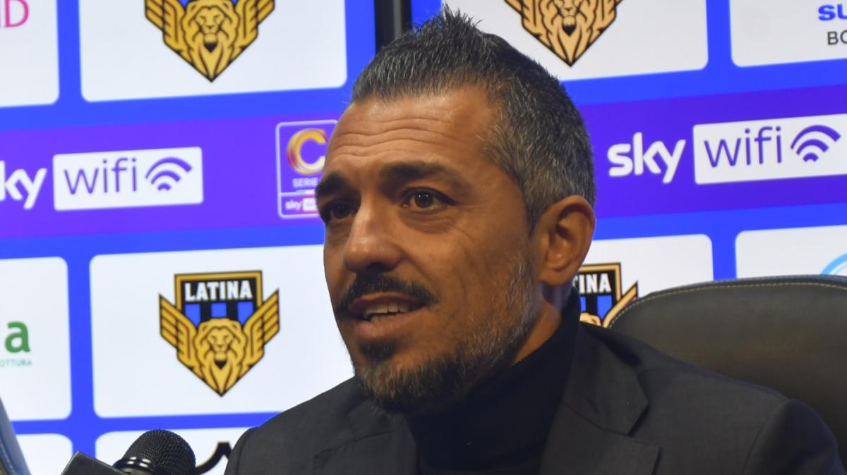 Il Latina vola in Coppa, Volpe: «Siamo contenti, ma dobbiamo tirarci fuori da una situazione complessa»