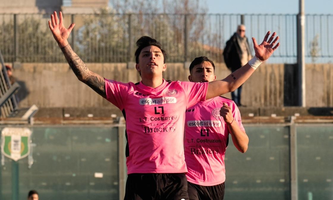 Caos e polemiche al "D'Ippolito": l'Athletic Palermo vince tra le contestazioni, Vigor Lamezia furiosa