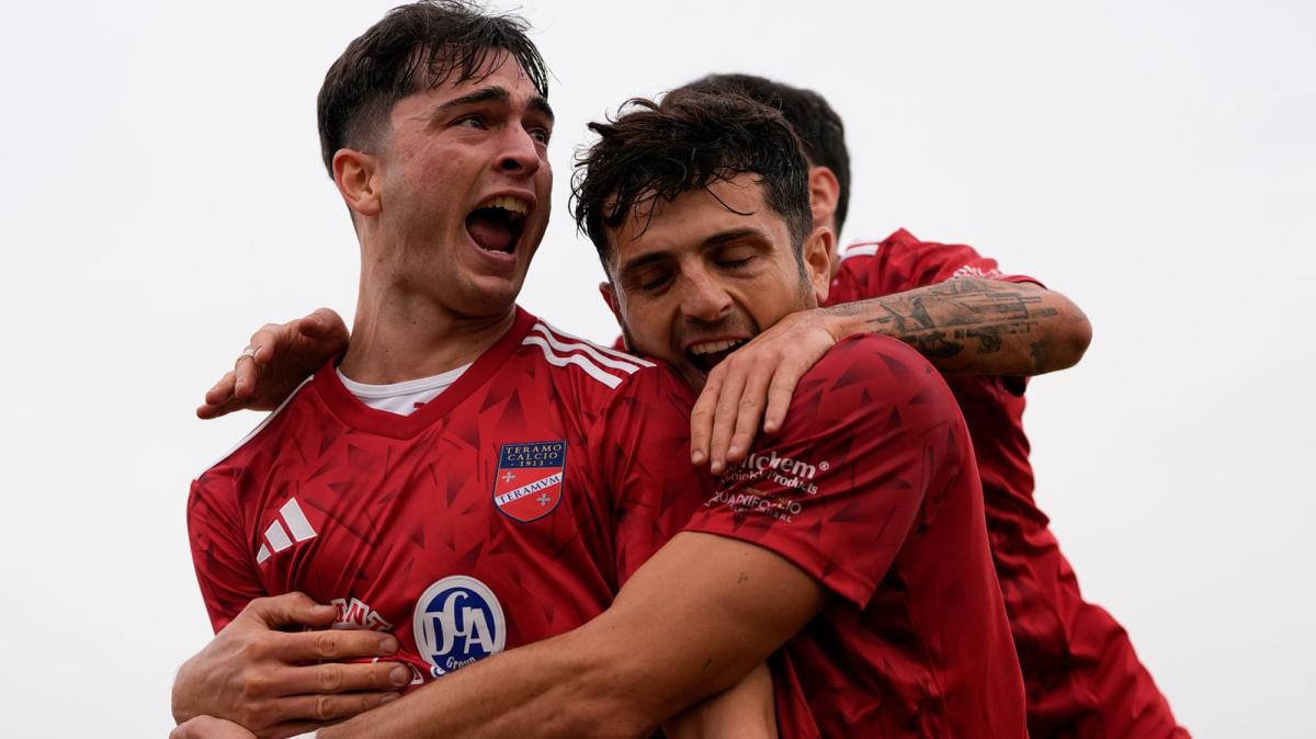 Il Teramo continua a rispondere all'Ostiamare: vittoria 2-0 a Notaresco