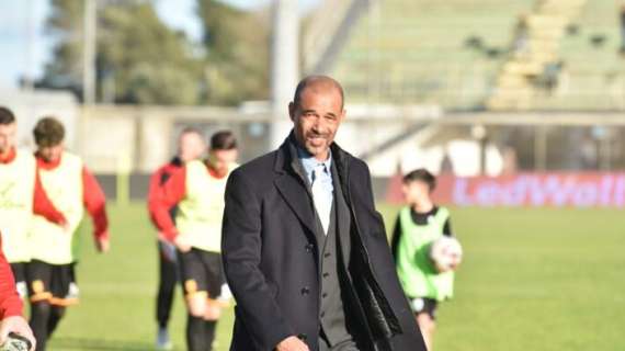 UFFICIALE: Un club di D annuncia la separazione col mister