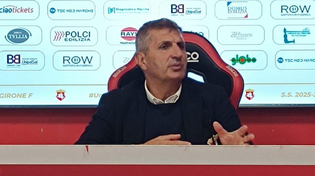 «L'arbitro si è inventato tutto, non ha fatto niente», Maurizi furioso per l'espulsione e il clima "violento"