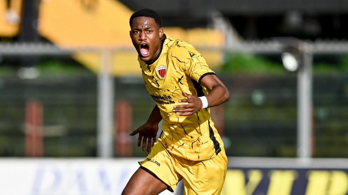 Nocerina, febbraio amaro: ma nel buio brilla la luce dell'irlandese Tembe