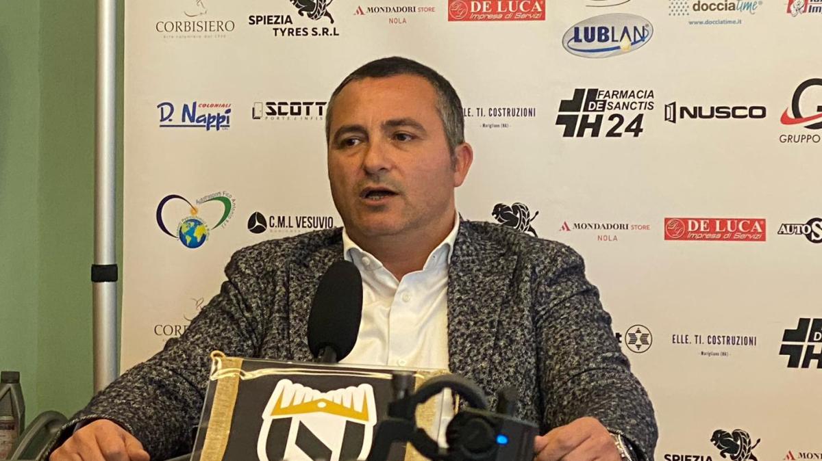 Nola, il Presidente Langella lancia l'allarme: «Il tempo dei fessi è finito. La tifoseria mi ha girato le spalle»