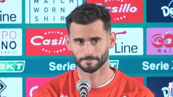 Bari, Pereiro si presenta: «Pronto ad aiutare la squadra. Ecco dove amo giocare»