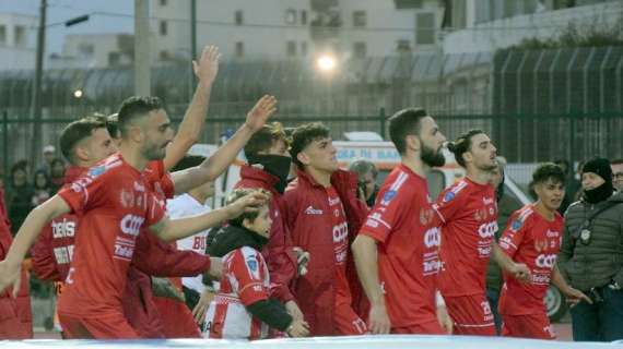 Gol, rimonte, espulsioni: succede di tutto in Barletta-Gravina 3-2