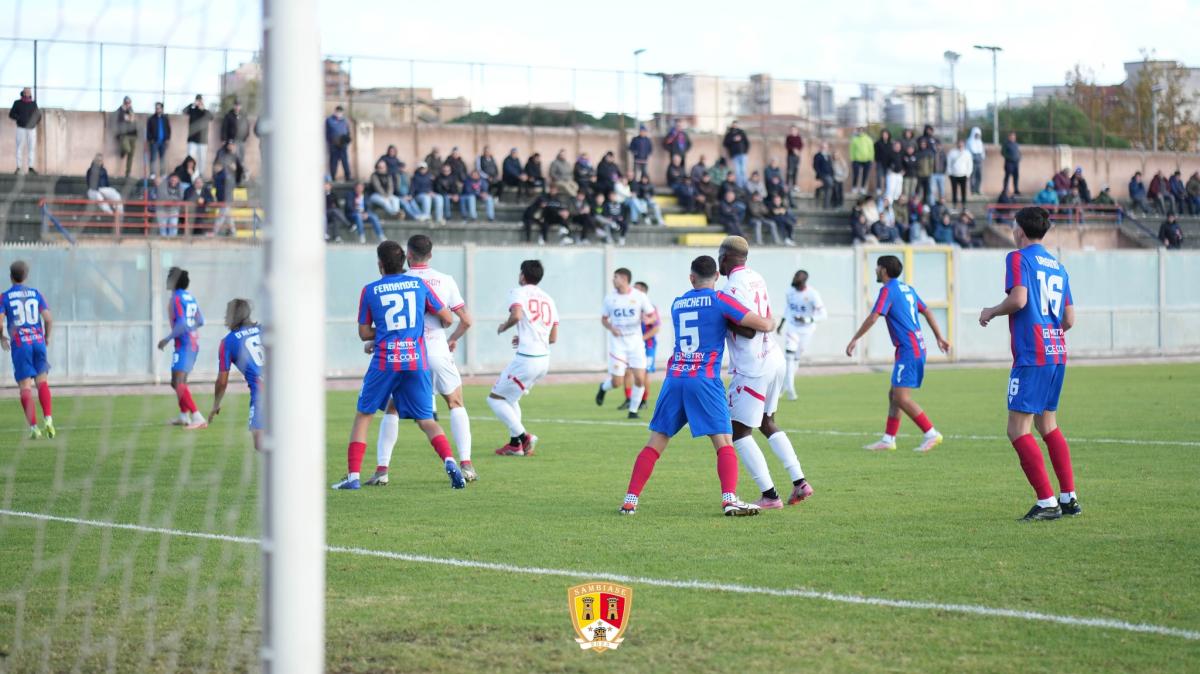 Sambiase e Messina roccaforti del Girone I nel primo tempo: appena 5 reti incassate. Enna cerca soluzioni con 18 gol al passivo