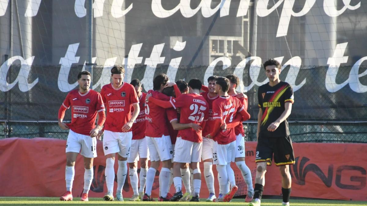 Serie D Girone F: il podio dell'esperienza vede Atletico Ascoli, Notaresco e Vigor Senigallia