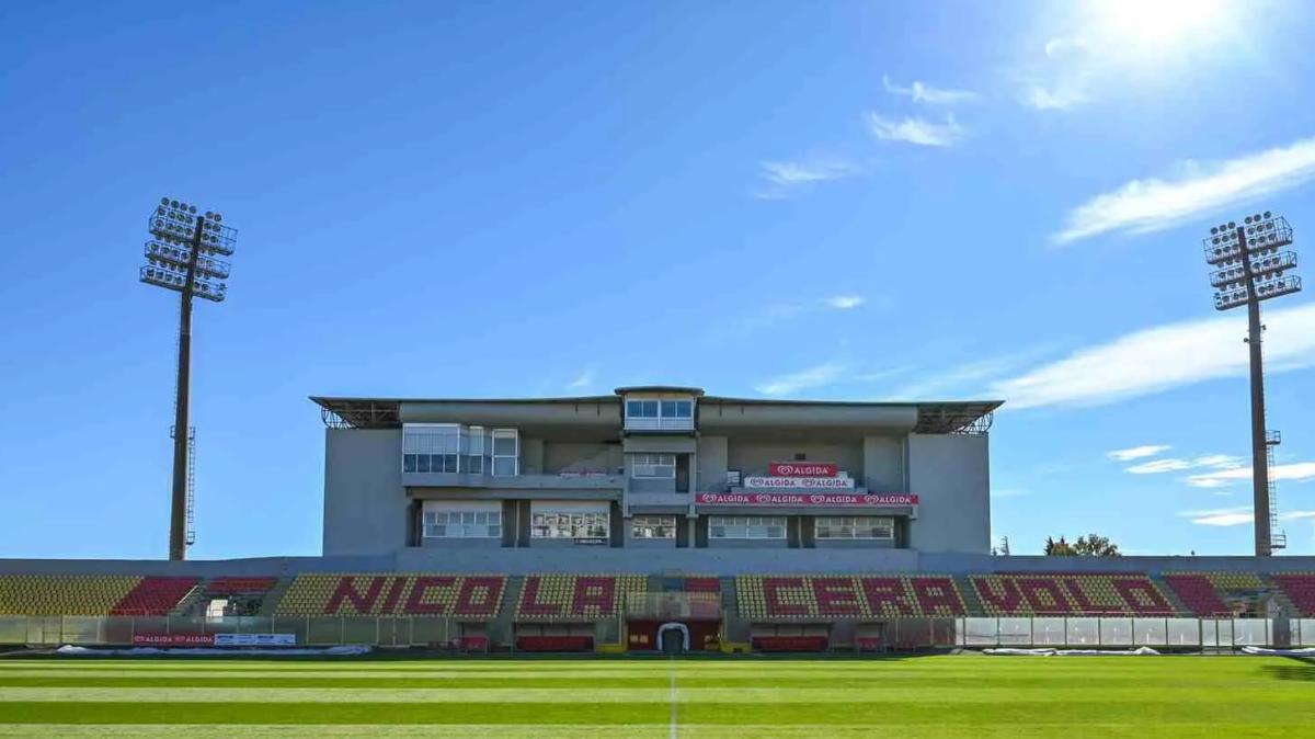 Catanzaro-Palermo, scontro cruciale al Ceravolo: giallorossi a caccia della prima vittoria