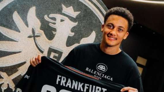 UFFICIALE: Eintracht Francoforte, c'è il rinnovo del difensore Tuta