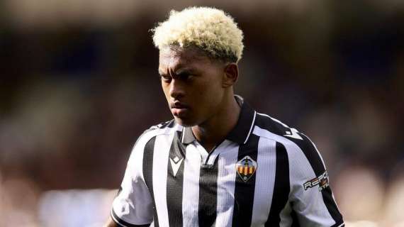 Il Rayo Vallecano rafforza la difesa con l'arrivo di Jozhua Vertrouwd