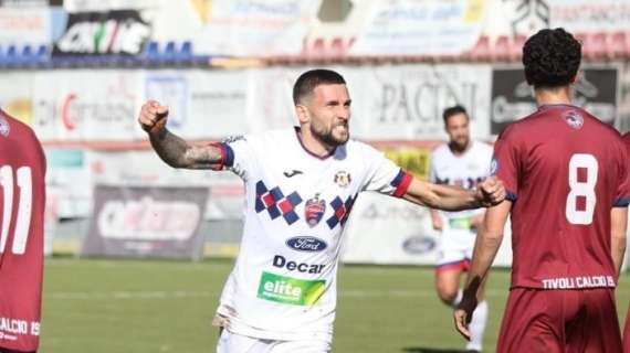 Albalonga, Ancona, Grosseto e Sarnese su un attaccante autore di 150 reti in D