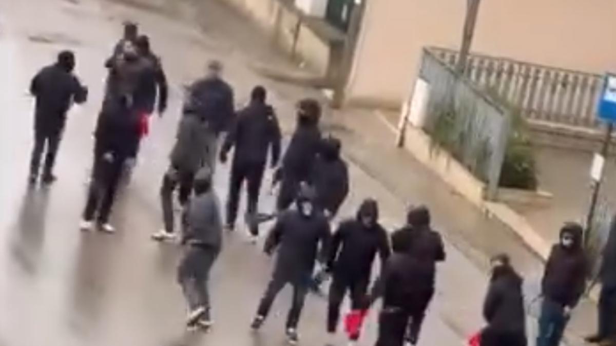 Caos al Capozza: violenti scontri tra tifosi prima di Casarano-Casertana