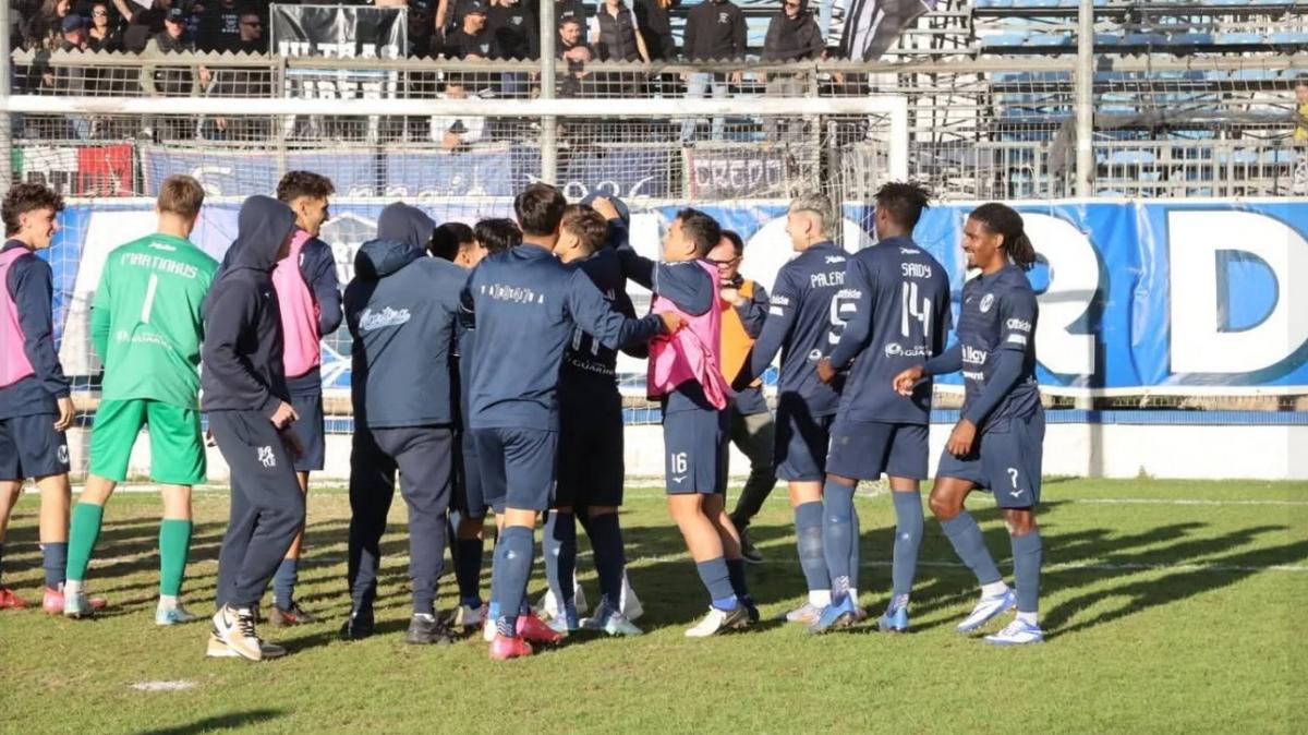 I calciatori impiegati nel girone H di Serie D: Afragolese e Martina agli antipodi