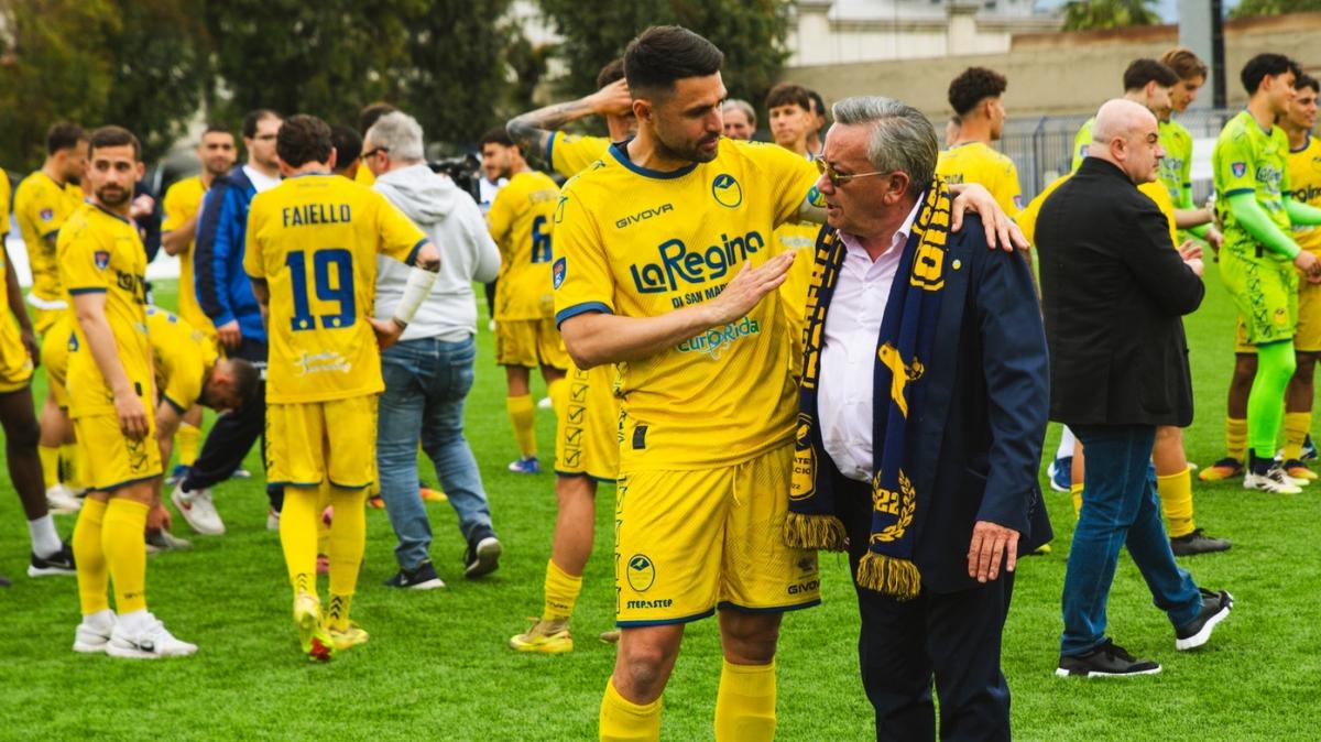 Serie D, il punto sul girone G: Corre ancora la Scafatese. A 270 minuti dalla fine i verdetti sono appesi a un filo