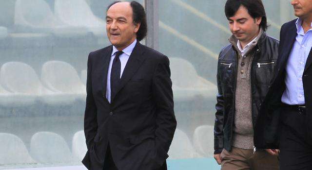 La festa di fine anno del Cosenza Calcio: abbracci, sorrisi e applausi al presidente
