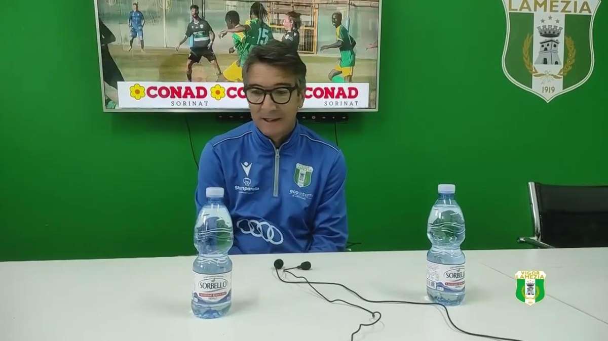 Vigor Lamezia, l’orgoglio di Renato Mancini: «Abbiamo difeso il museo, abbiamo trovato la quadra più in 10 che in 11»