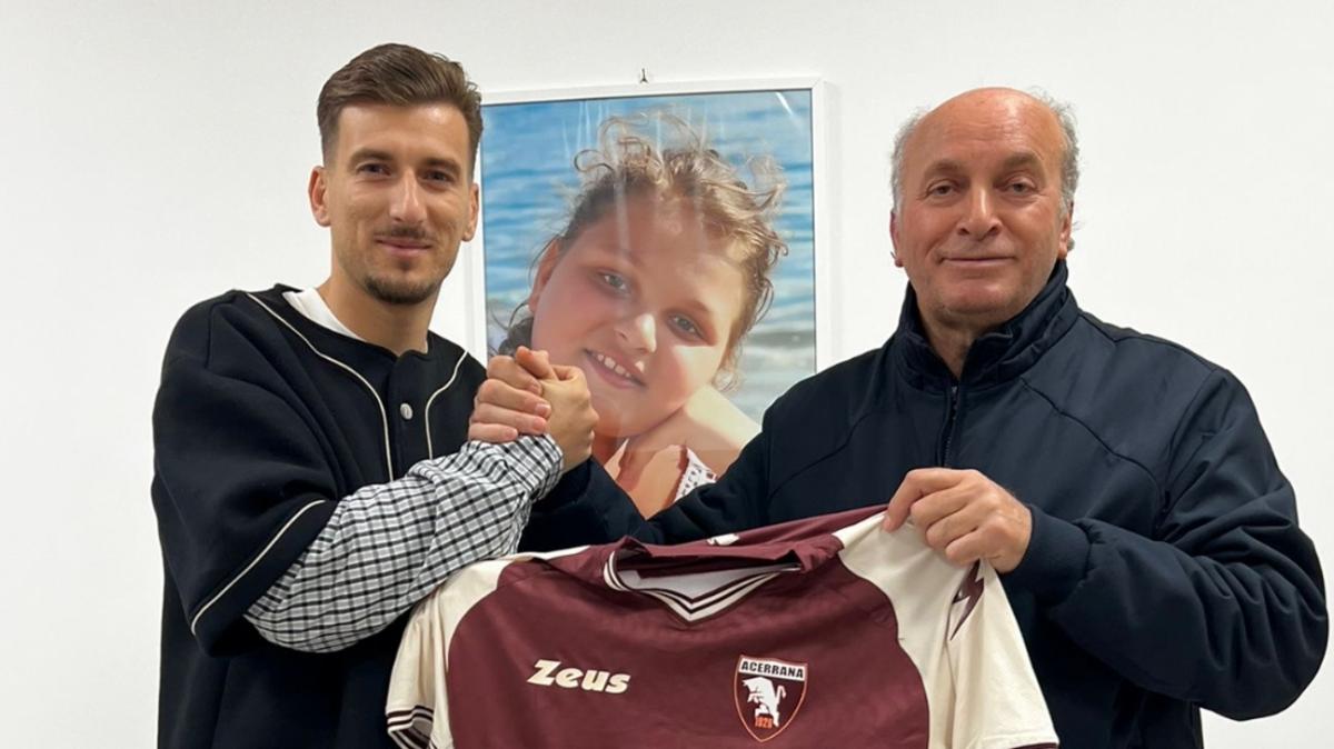UFFICIALE: Acerrana, arriva il centravanti Michele Longo