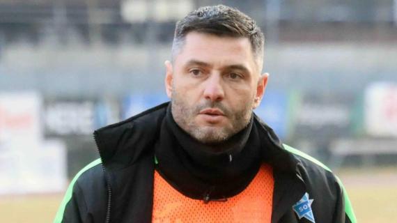 Ieri otto gol presi ed ancora zero punti in classifica: ma un allenatore di D è ancora saldo in panchina...
