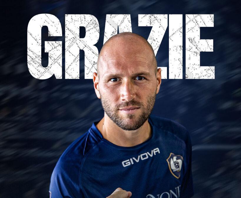 Cavese, addio al capitano: Luca Piana saluta e vola al Pontedera a titolo definitivo