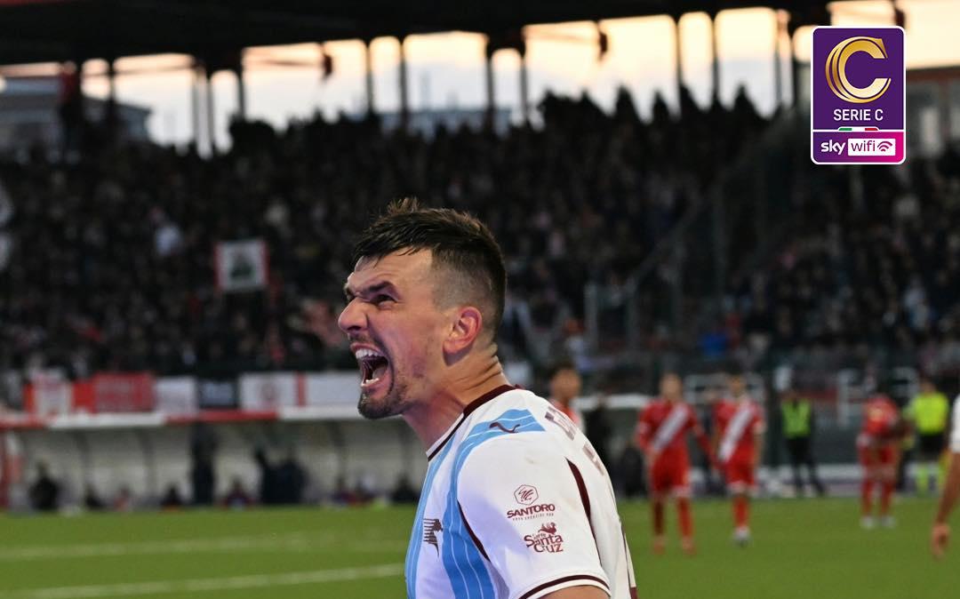 La Salernitana espugna Altamura e torna da sola in vetta alla classifica