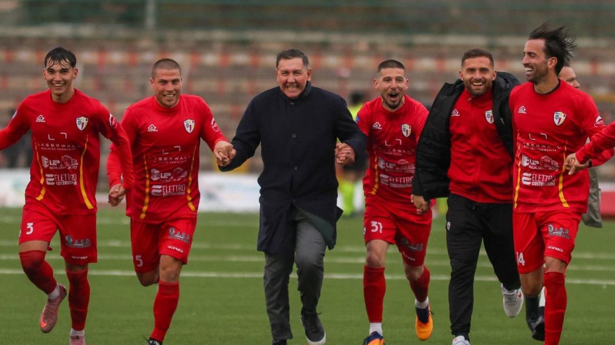 Serie D, il punto sul girone I: la Nissa batte l'Athletic Palermo e riapre i giochi. Impresa Acireale, il Savoia frena