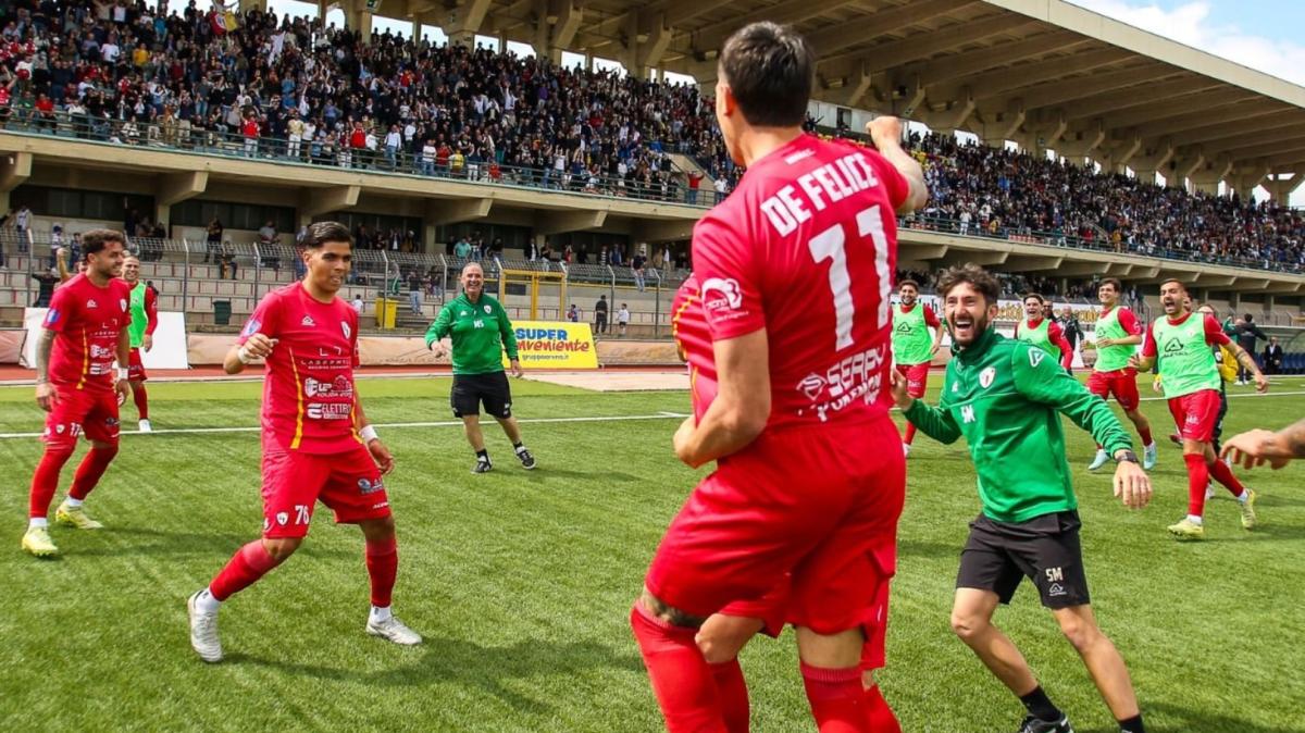 Serie D - girone I, la presentazione del 33° turno: Volata thrilling tra Savoia e Nissa, e la Reggina... Acireale-Ragusa è sfida salvezza