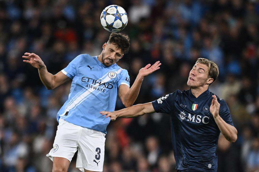 Manchester City-Napoli 2-0: Citizens dominano dopo l'espulsione di Di Lorenzo