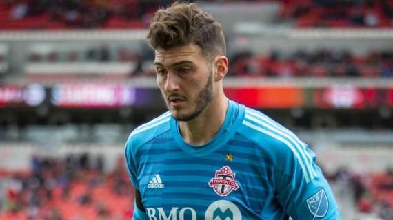 Toronto FC Re-Sign Goalkeeper Alex Bono