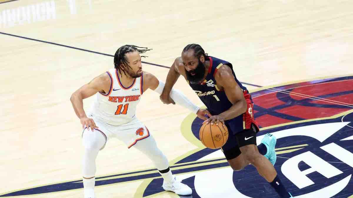Knicks One Step From the NBA Finals: Cleveland Collapses Again as New York Dominates Game 3