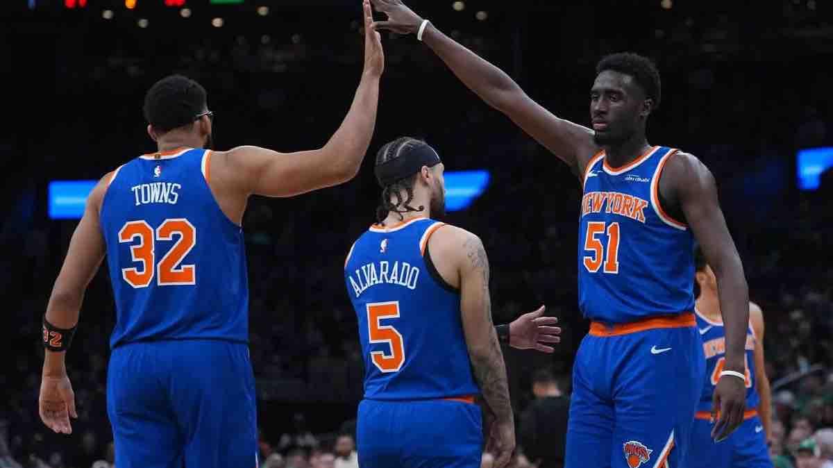 Knicks Ranked Top-4… But the Week Told Two Stories: Contender Grit or Warning Sign?