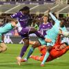 Serie A, un rigore di Kean salva la Fiorentina allo scadere: 2-2 contro il Bologna