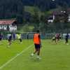 Esercitazioni sul possesso, lavoro con i piedi anche per Suzuki nella partitella in gruppo