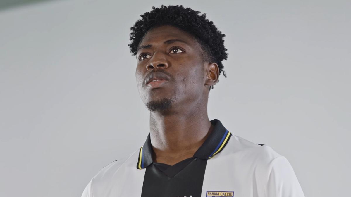 Ndiaye su Instagram: "Felicissimo di essere tornato in campo. Forza Parma!" 