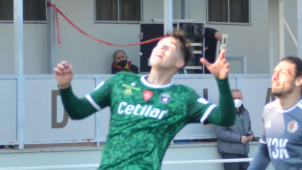 Palermo, è corsa a due sull'out mancino: si cercano Frabotta e Di Chiara. Sfuma l'idea Beruatto?