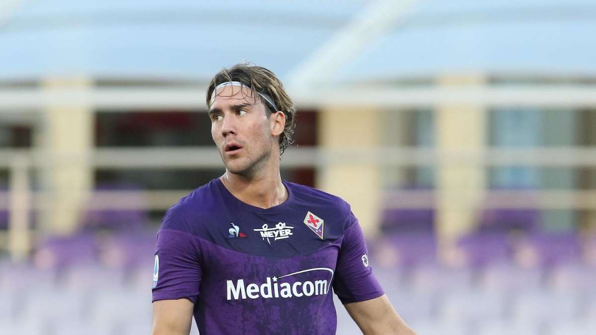 Non facile arrivare a Vlahovic: la Fiorentina respinge tutte le offerte
