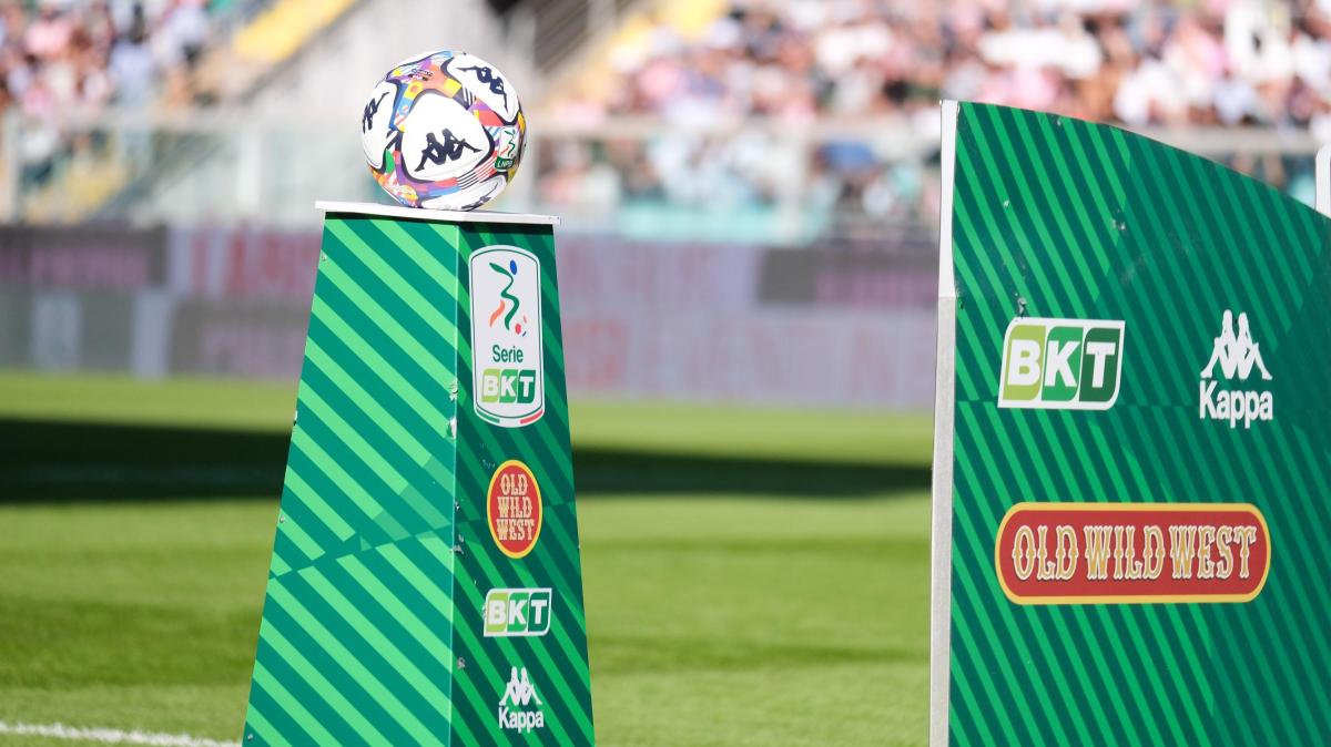 Serie B, il Frosinone torna in Serie A. La Reggiana retrocede in Serie C