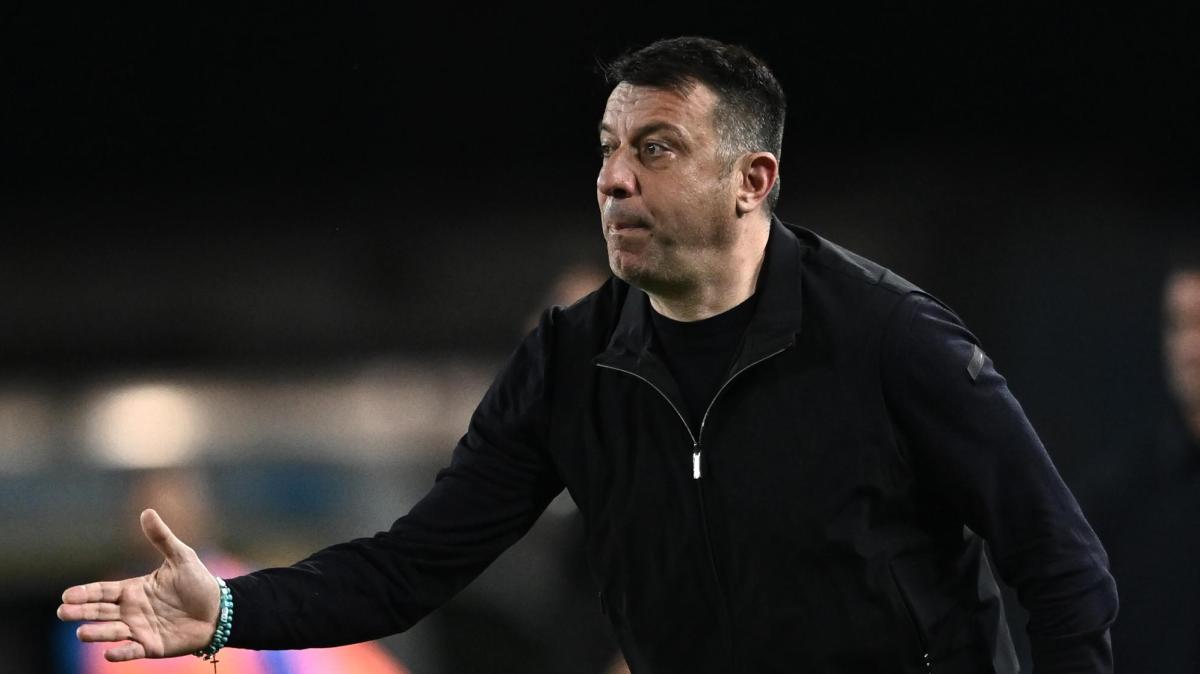 Serie A, anche il Verona pensa al cambio in panchina: in lista l'ex Parma Roberto D'Aversa